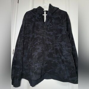 Lululemon Athletica Pack It Up Jacket Black Camo– Women’s Size 10 –
